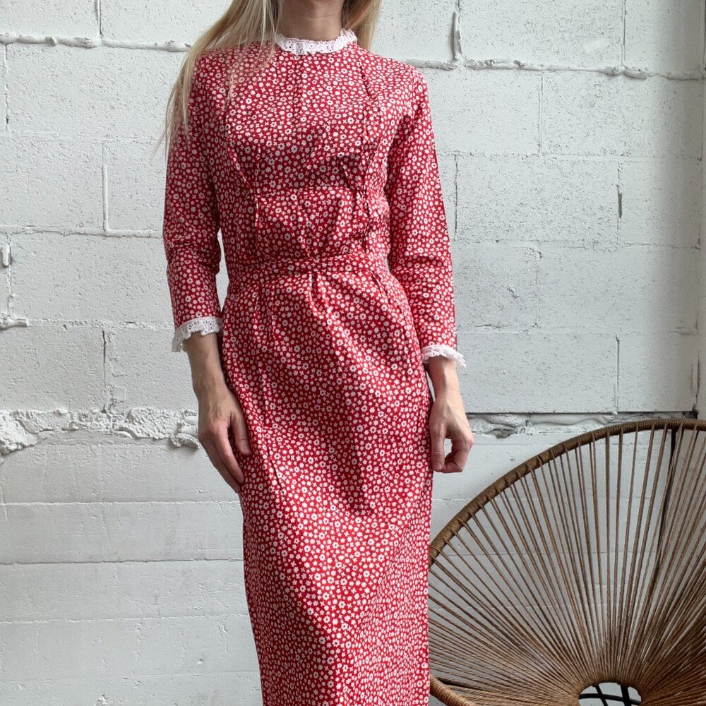 Women's Vintage 1960's Hop-Ins by Barad Floral Long Sleeve Dress